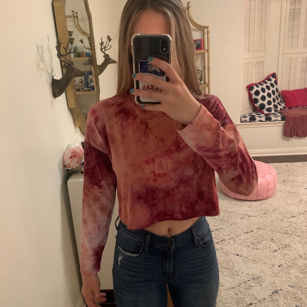 Pink and maroon tie dye crop top!